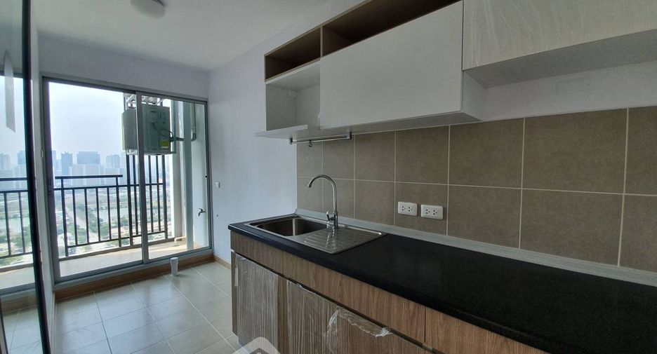 For rent 2 bedrooms condo in Huai Khwang, Bangkok
