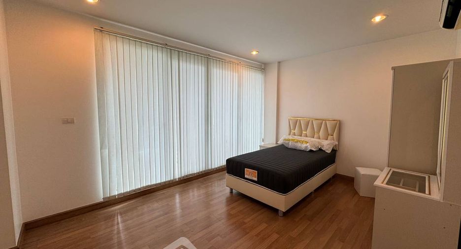 Reihenhaus zur Miete mit 3 Zimmer in Wang Thonglang, Bangkok