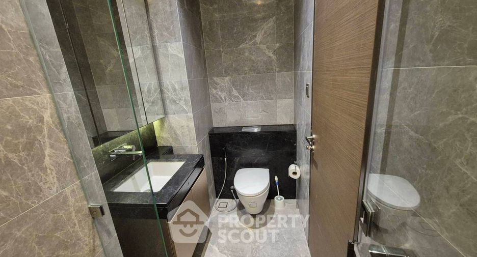 Condo en alquiler de 2 habitaciones en Pathum Wan, Bangkok