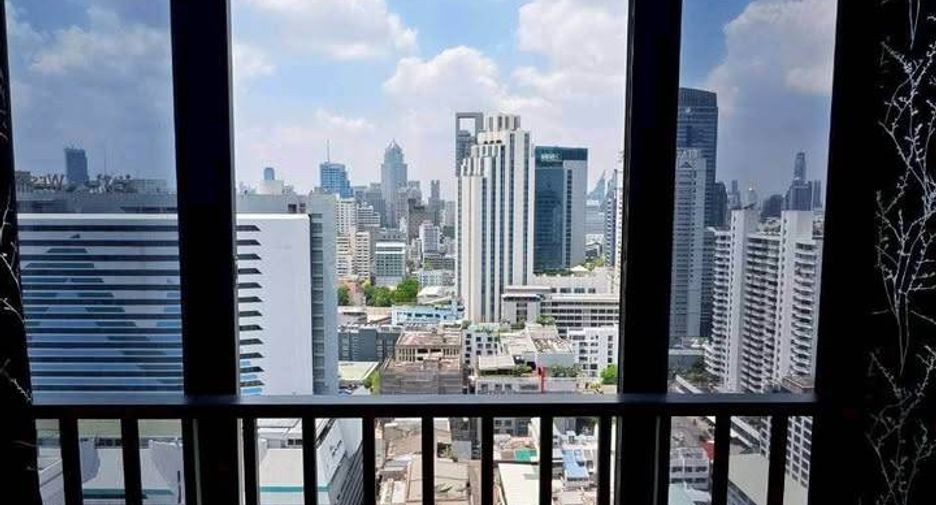 Condo en alquiler de 1 habitaciones en Khlong Toei, Bangkok