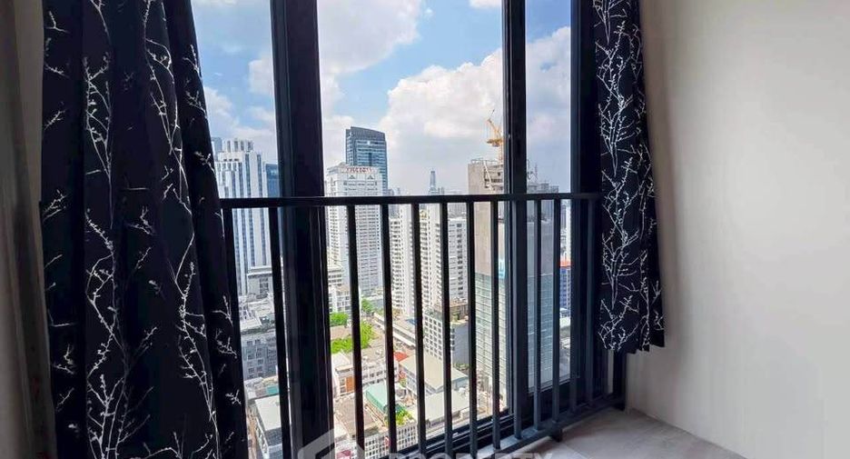 Condo en alquiler de 1 habitaciones en Khlong Toei, Bangkok