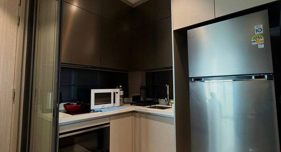 For rent 2 bedrooms condo in Ratchathewi, Bangkok