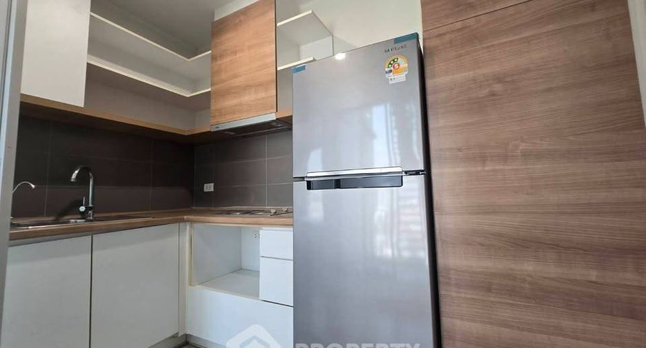 À louer 3 chambres condo à Watthana, Bangkok