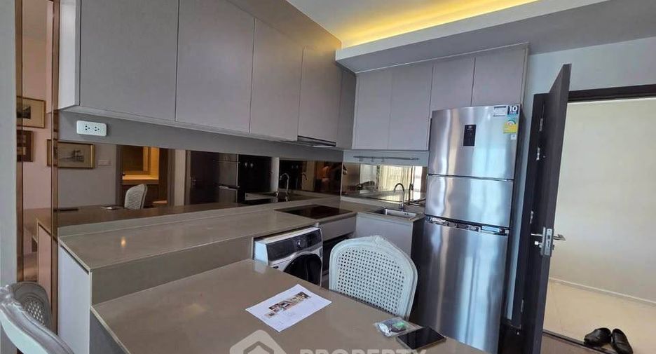 For rent 2 ベッドルーム condo in Phra Khanong, Bangkok