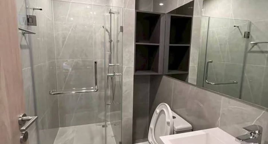 Wohnung zur Miete mit 2 Zimmer in Huai Khwang, Bangkok