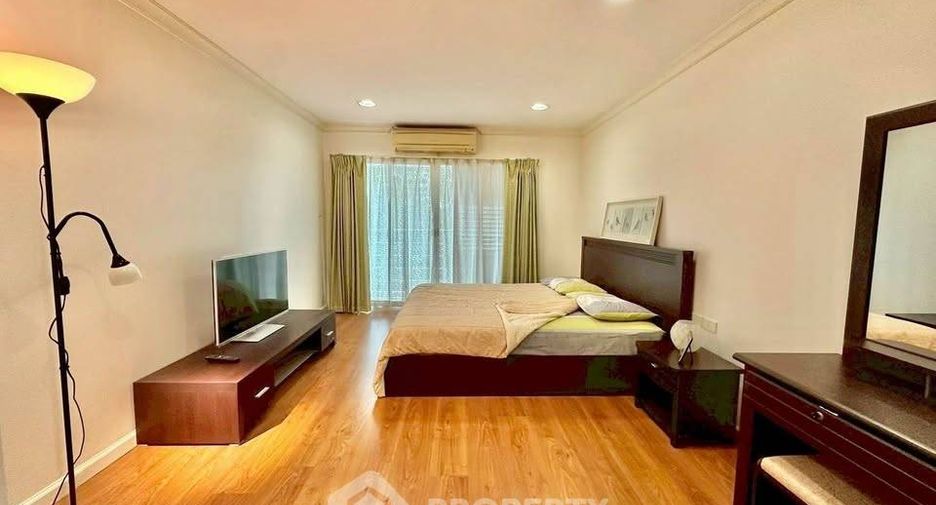 À louer 2 chambres condo à Watthana, Bangkok