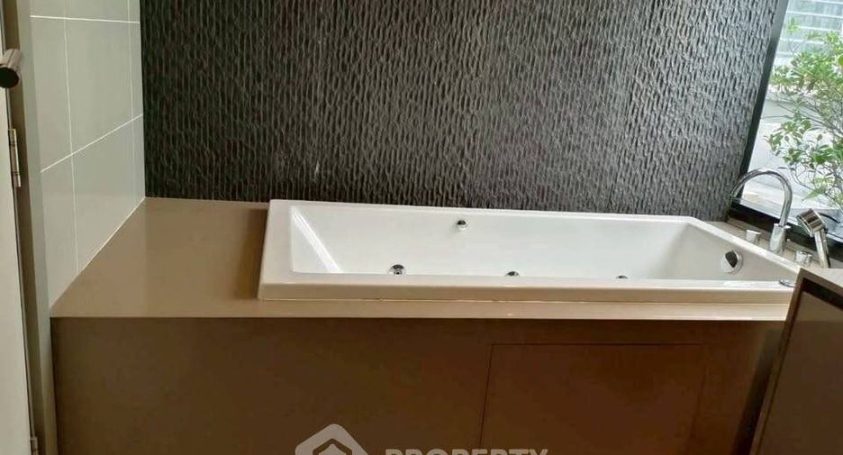 Аренда 2 спальни кондо в Банг Рак, Бангкок