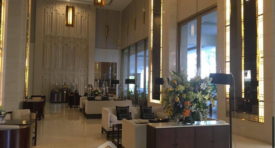 For rent 2 ベッドルーム condo in Pathum Wan, Bangkok