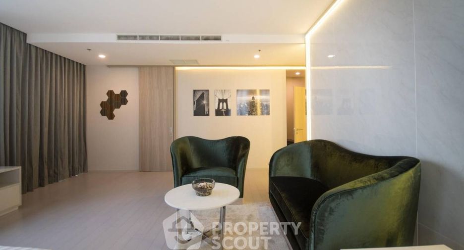 For rent 3 bedrooms condo in Pathum Wan, Bangkok