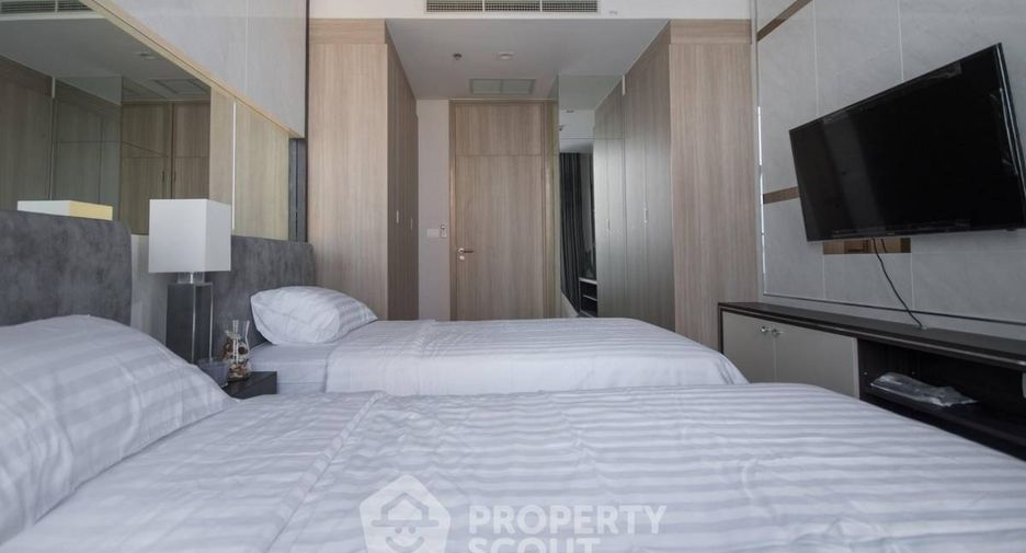 For rent 3 bedrooms condo in Pathum Wan, Bangkok