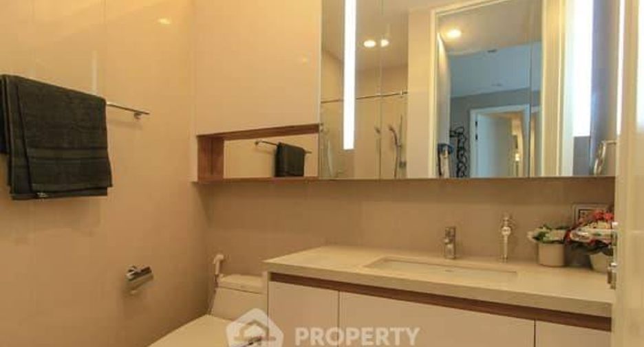 For rent 2 bedrooms condo in Pathum Wan, Bangkok