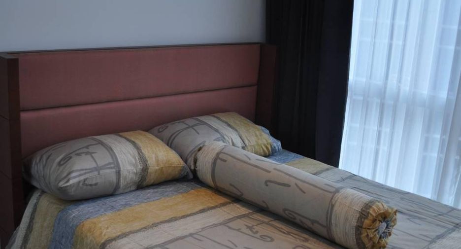 For rent 2 bedrooms condo in Pathum Wan, Bangkok