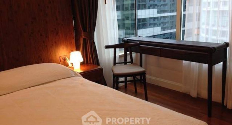 For rent 2 bedrooms condo in Pathum Wan, Bangkok