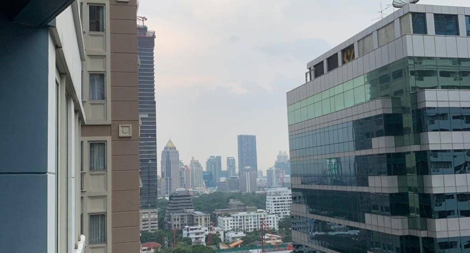 For rent 2 bedrooms condo in Pathum Wan, Bangkok