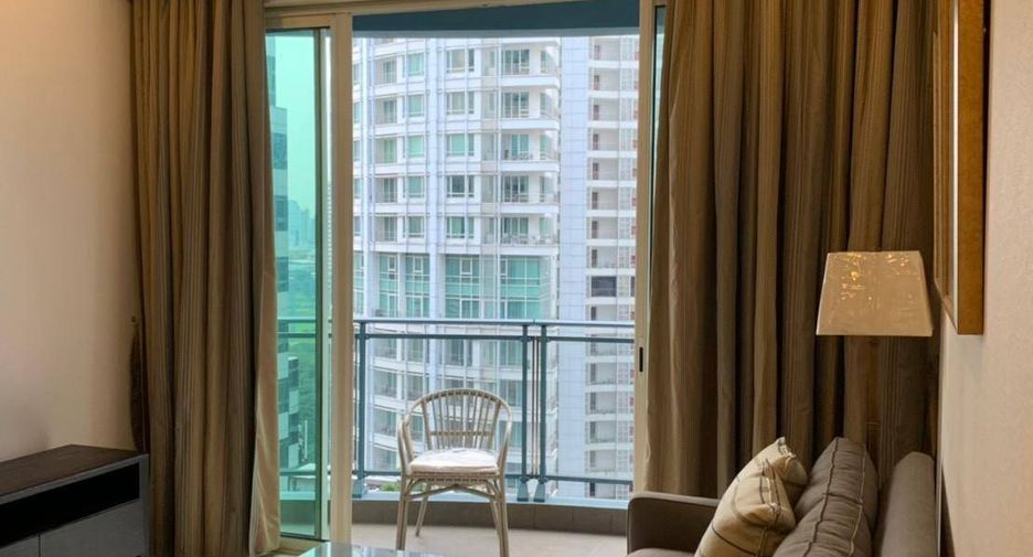 For rent 2 bedrooms condo in Pathum Wan, Bangkok