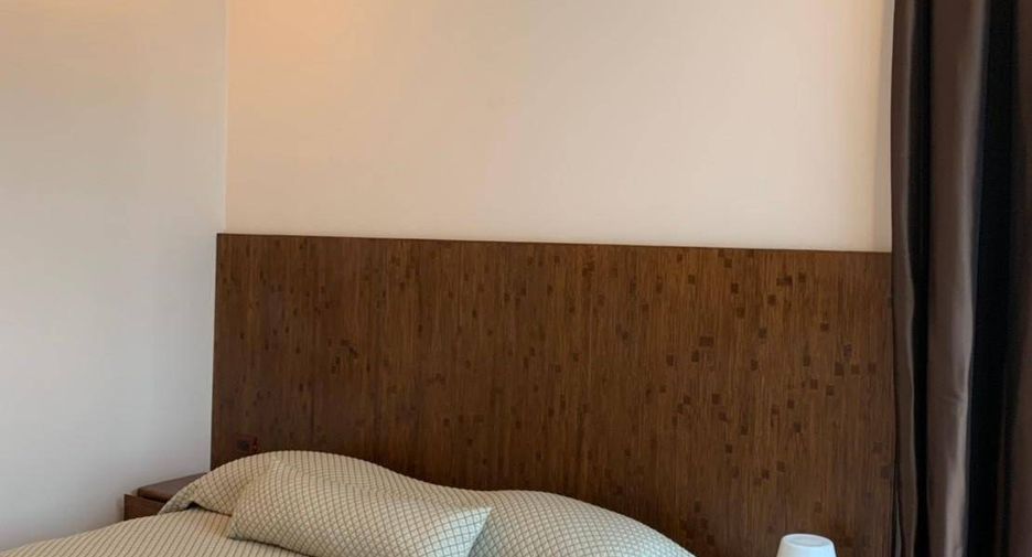 For rent 2 bedrooms condo in Pathum Wan, Bangkok