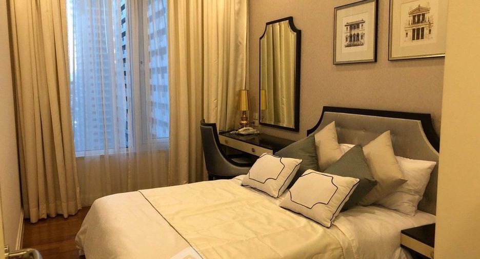 For rent 2 bedrooms condo in Pathum Wan, Bangkok