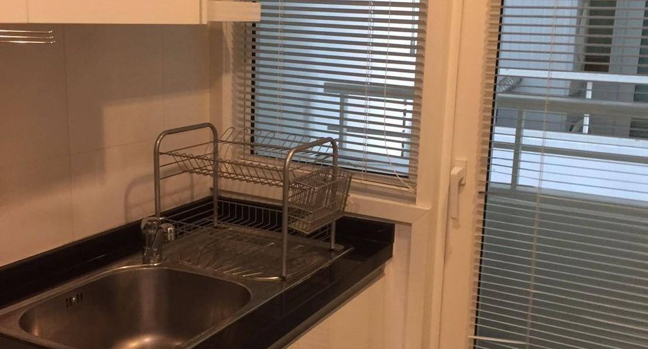 Wohnung zur Miete mit 1 Zimmer in Khlong Toei, Bangkok