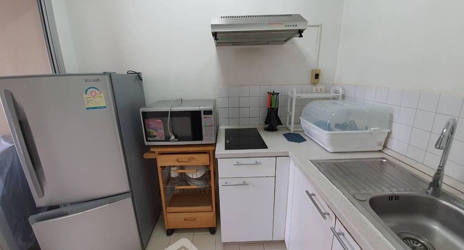 Condo en alquiler de 1 habitaciones en Khlong Toei, Bangkok