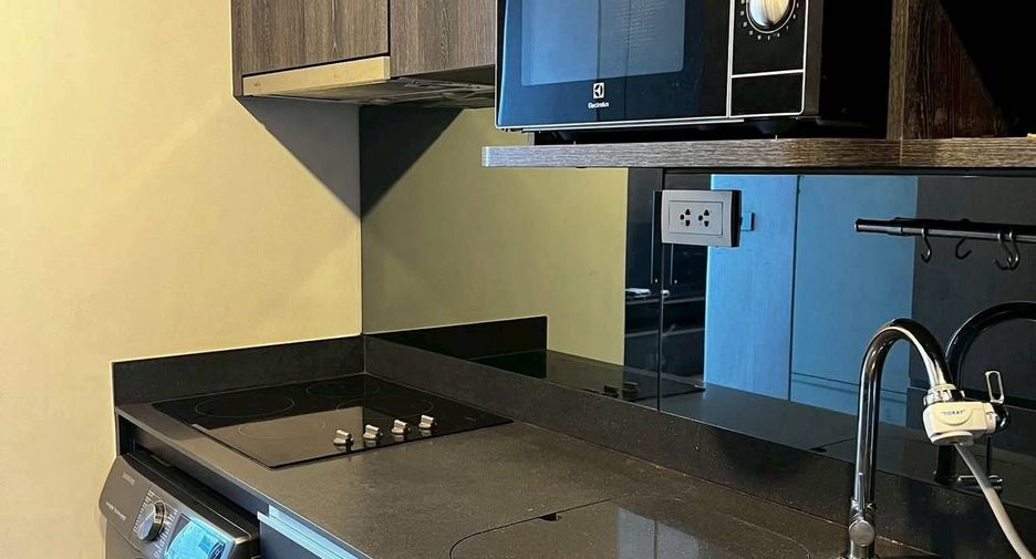 Condo en alquiler de 2 habitaciones en Bang Rak, Bangkok