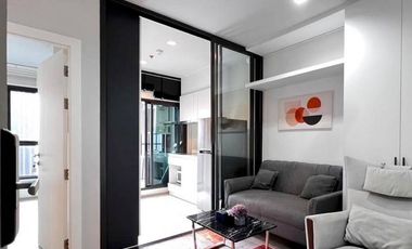 Wohnung zur Miete mit 1 Zimmer in Huai Khwang, Bangkok
