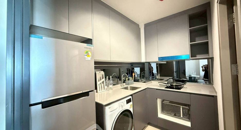 Condo en alquiler de 2 habitaciones en Khlong Toei, Bangkok