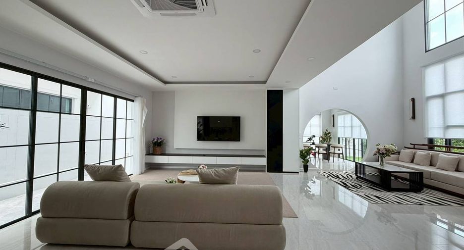À louer 5 chambres maison à East Pattaya, Pattaya