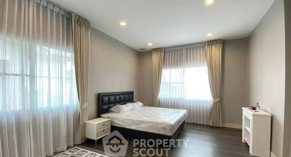 For rent 4 bedrooms house in Bang Khen, Bangkok