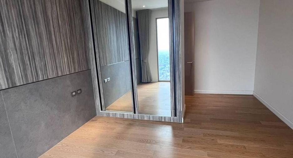 Condo en alquiler de 4 habitaciones en Khlong San, Bangkok
