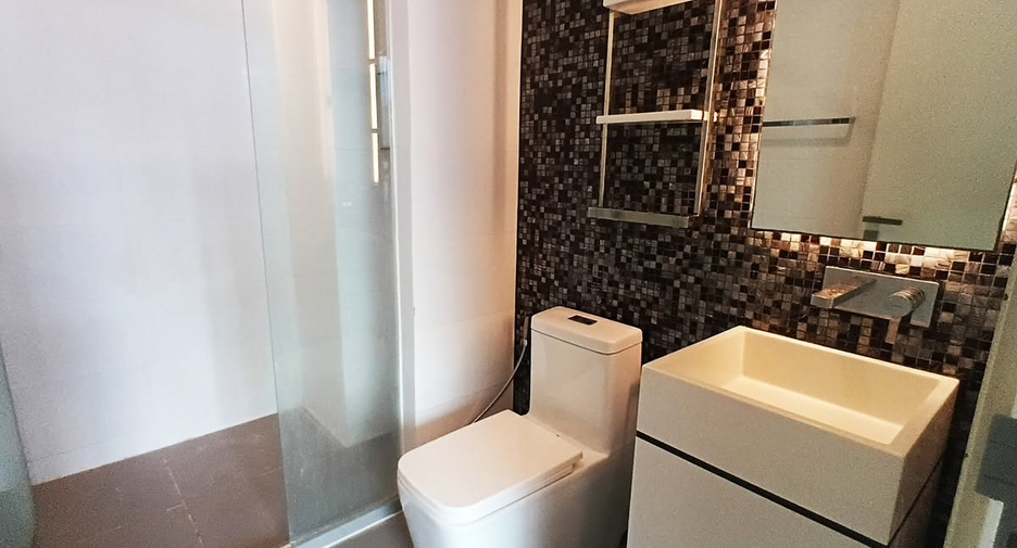 Продажа 1 кровать кондо в Кхлонг Тоеи, Бангкок