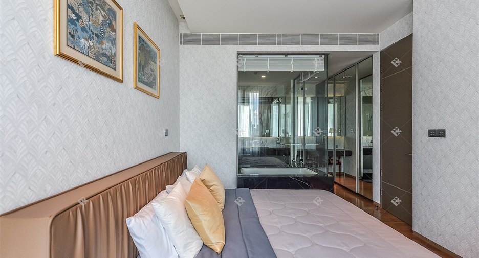For sale 1 bed condo in Sathon, Bangkok