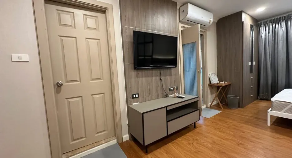 Wohnung zur Miete mit Studio in Khlong Toei, Bangkok
