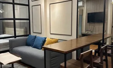 Wohnung zur Miete mit Studio in Khlong Toei, Bangkok