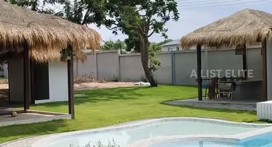 For rent 4 bedrooms house in Huay Yai, Pattaya