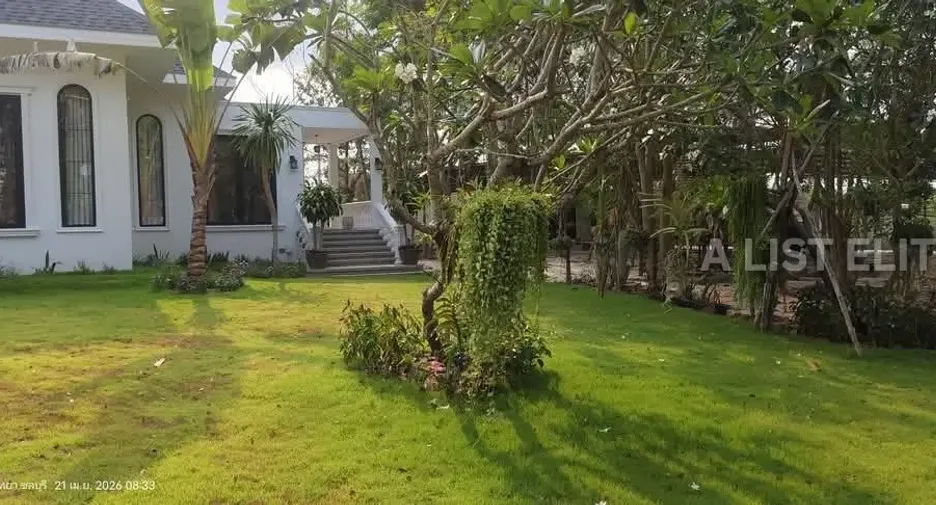 For rent 4 bedrooms house in Huay Yai, Pattaya