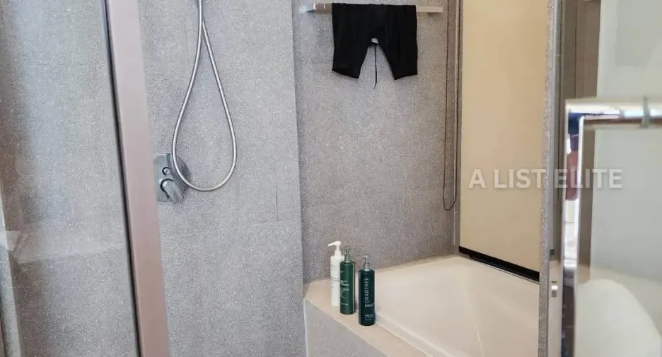 For rent 3 bedrooms condo in North Pattaya, Pattaya