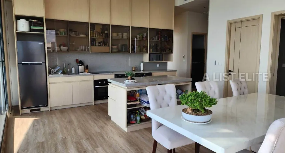For rent 3 bedrooms condo in North Pattaya, Pattaya