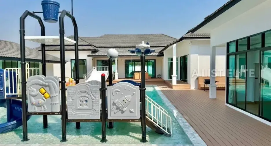 À vendre 5 chambres maison à East Pattaya, Pattaya