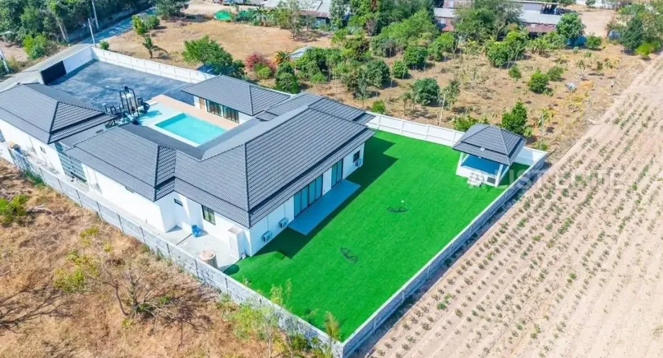 À vendre 5 chambres maison à East Pattaya, Pattaya