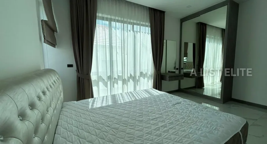 À vendre 5 chambres maison à East Pattaya, Pattaya