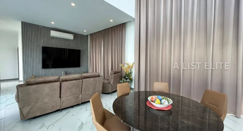 À vendre 5 chambres maison à East Pattaya, Pattaya