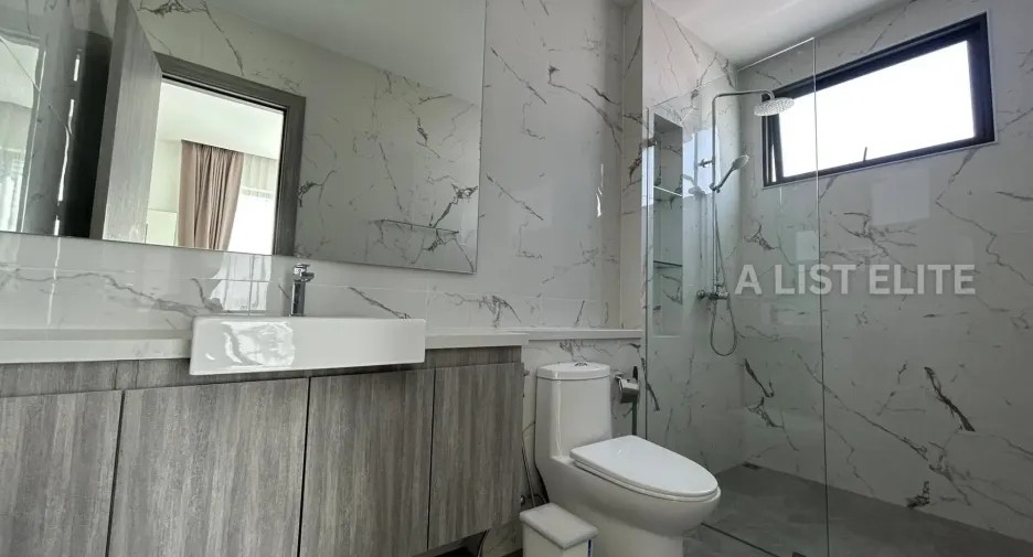 À vendre 5 chambres maison à East Pattaya, Pattaya