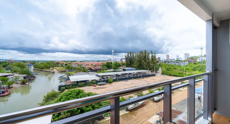 For sale スタジオ condo in Sattahip, Chonburi