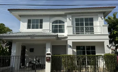 À louer 3 chambres maison à Mueang Phuket, Phuket