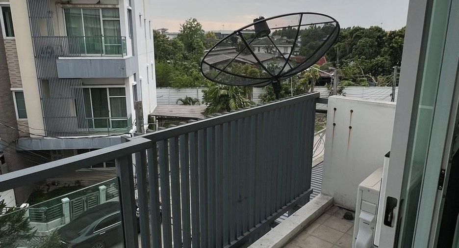 For sale 4 ベッドルーム house in Bang Kapi, Bangkok