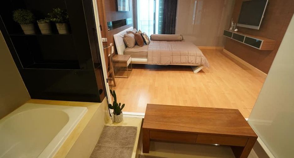 À louer 2 chambres condo à Khlong Toei, Bangkok