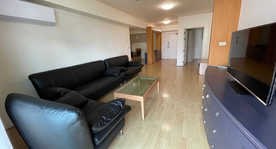 For rent 3 bedrooms condo in Watthana, Bangkok