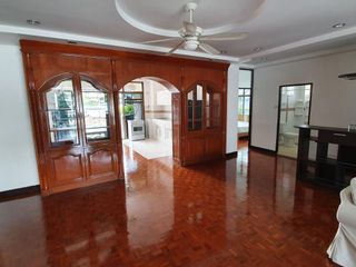 出租 3 卧室 公寓 在 Watthana, 曼谷