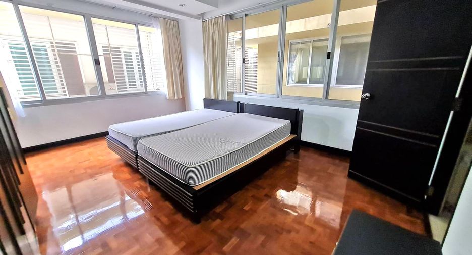 Wohnung zur Miete mit 3 Zimmer in Khlong Toei, Bangkok