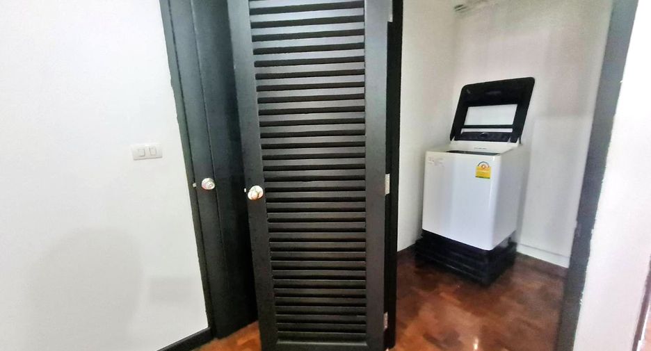 Wohnung zur Miete mit 3 Zimmer in Khlong Toei, Bangkok